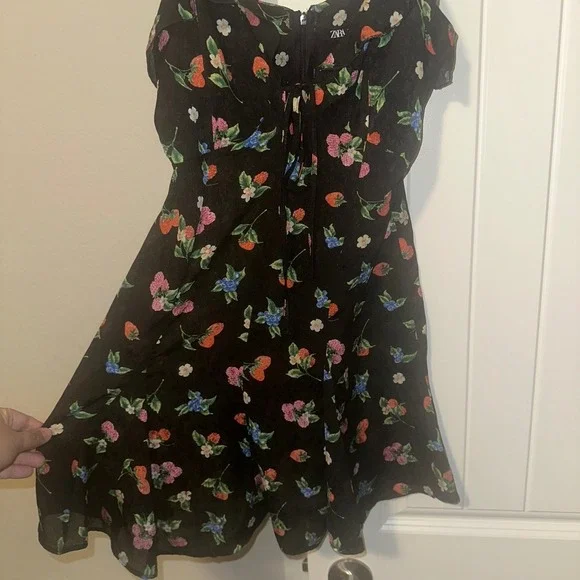 Zara Fruit Floral Black Silky Slip Mini Dress Strawberry Berries Size XS Spring - Picture 7 of 13